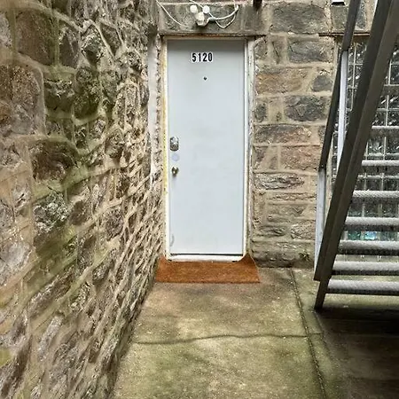 King Bed/ Apartment/Free St Parking/ Quiet Philadelphia Exterior photo